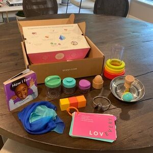 Lovevery “The Explorer” Play kit 9-10 months old. In excellent condition!